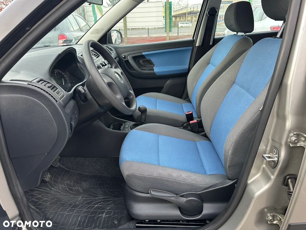 Skoda Fabia - 11