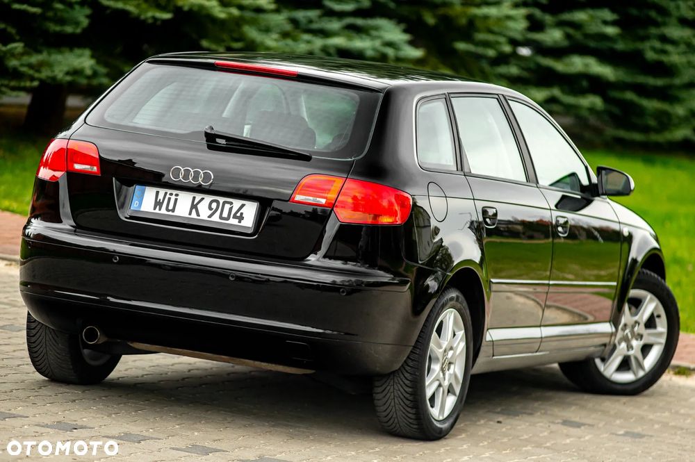 Audi A3 Sportback 1.6 Ambiente - 11