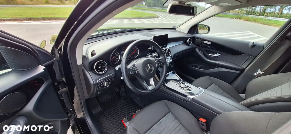 Mercedes-Benz GLC 250 4Matic 9G-TRONIC - 20