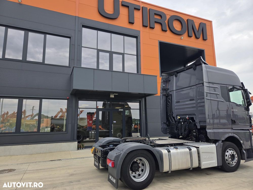 MAN TGX 18.510, 2023,126.353, AUTOMATA+RETARDER, 2 paturi, Cab inalta si lata cu SPOILERE, KIT BASCULARE, FRIGIDER, rulata in GERMANIA, Carte Identitate RAR, rezervor 600l aluminiu, volan piele, CA NOU, posibilitate leasing 4 ani-PROMOTIE 66.900 EUR+Tva - 8