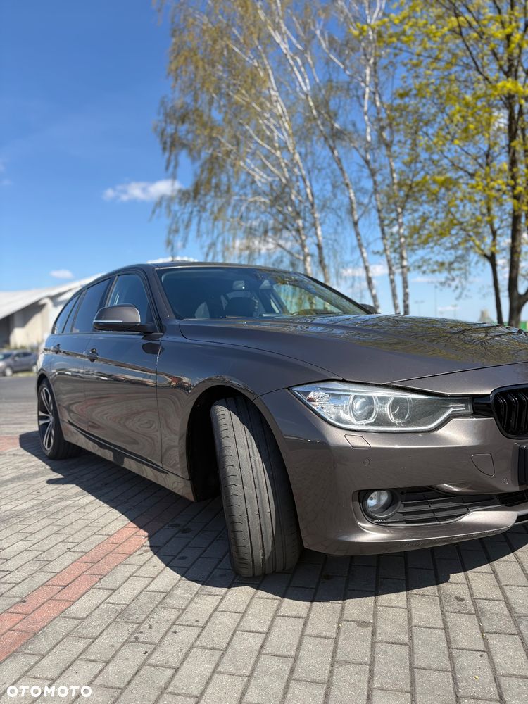BMW Seria 3 318d - 10