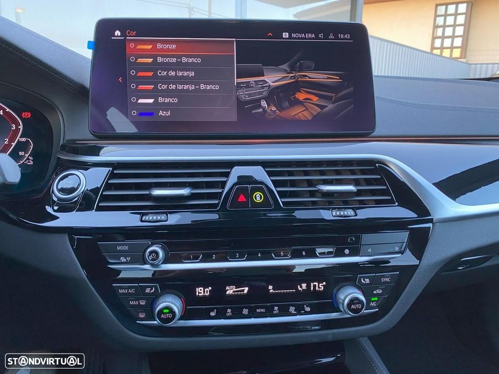 BMW 530 e Line Luxury - 31