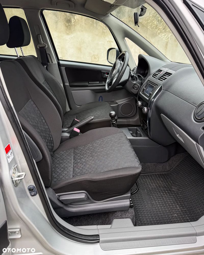 Suzuki SX4 - 9