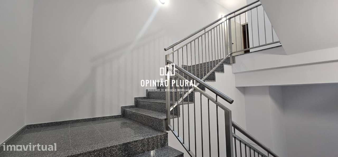 Apartamento T1 de Luxo pronto a Habitar a 500m da Praia em Valadares - Grande imagem: 4/17
