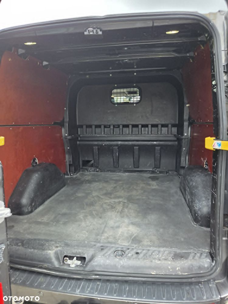 Ford TRANSIT CUSTOM - 22