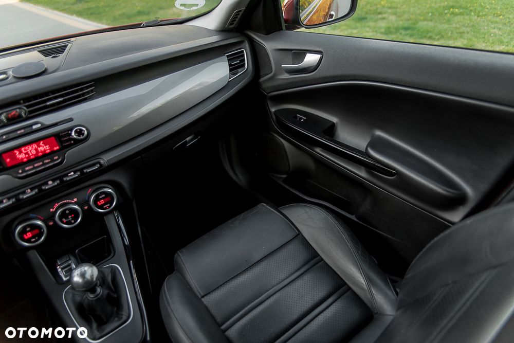 Alfa Romeo Giulietta 1.6 JTDM 16V - 26