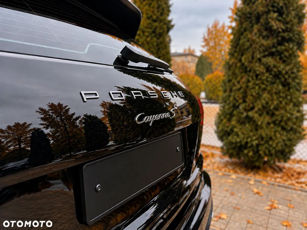 Porsche Cayenne S Diesel Platinum Edition - 9