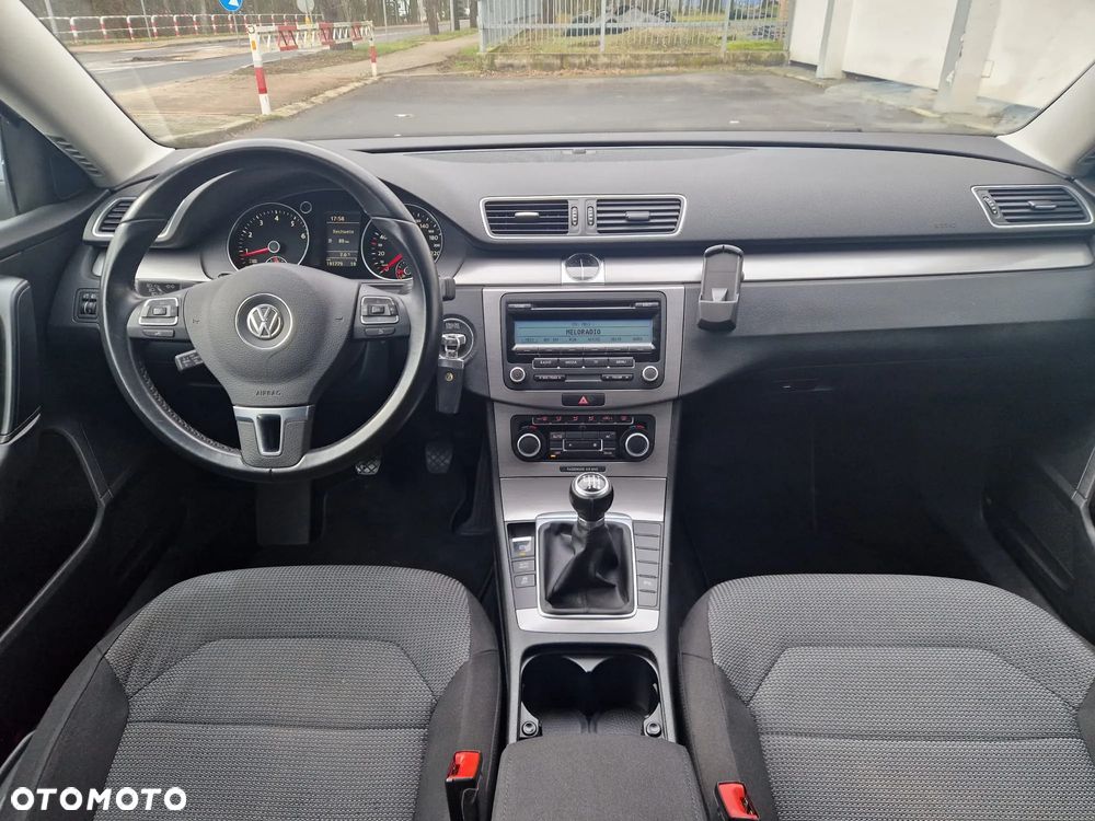Volkswagen Passat Variant 1.8 TSI Comfortline - 6