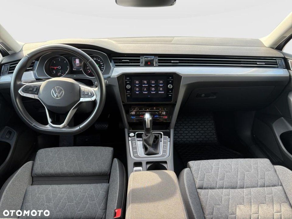Volkswagen Passat - 15