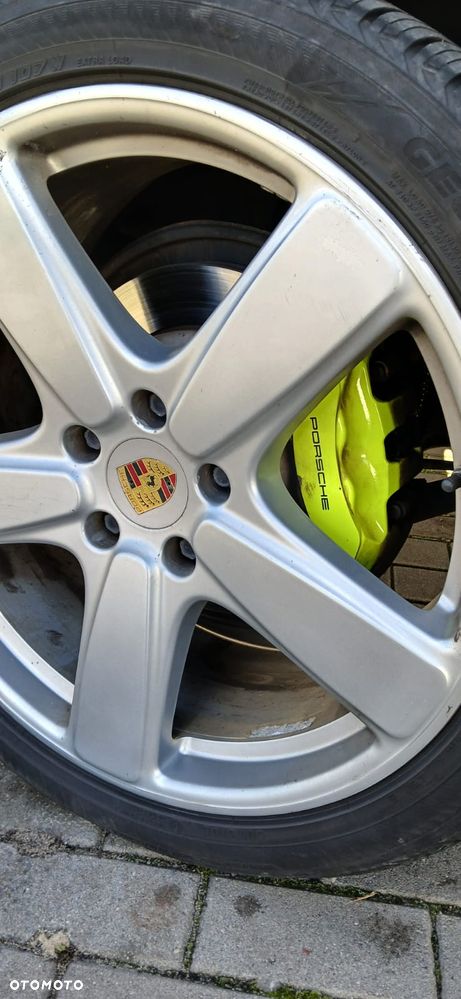 Porsche Cayenne S E-Hybrid - 18