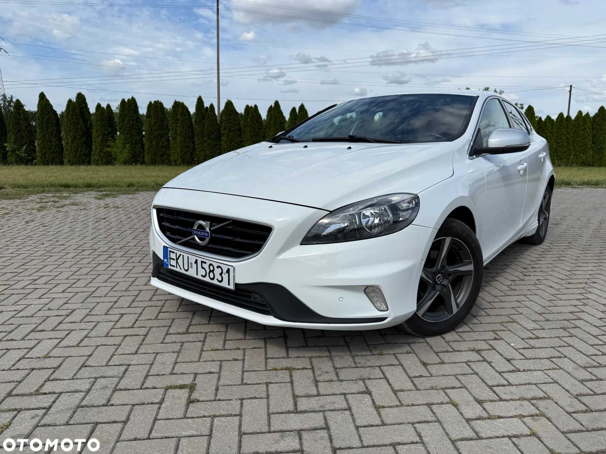 Volvo V40 D2 Drive-E R-Design Kinetic - 1
