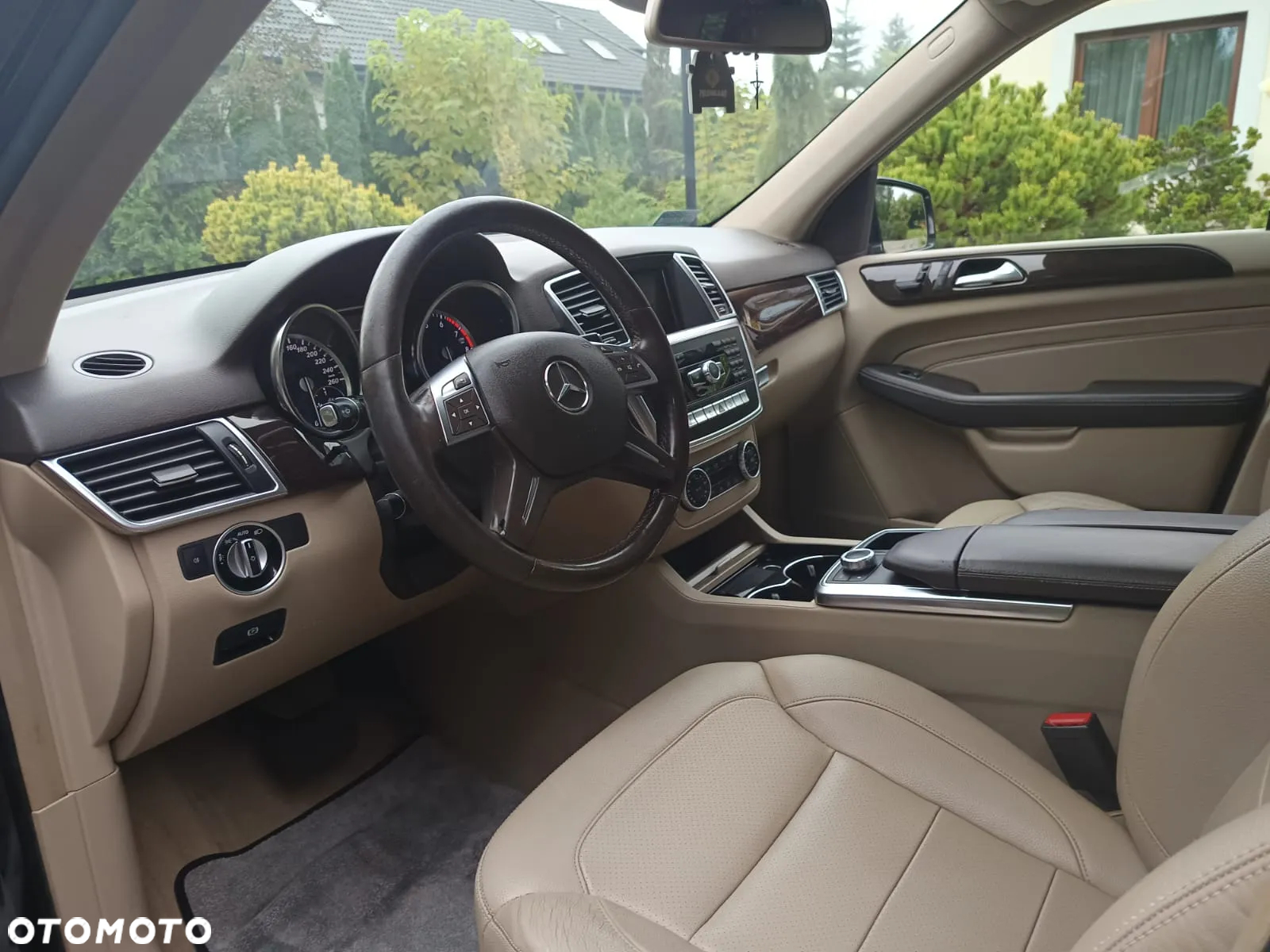 Mercedes-Benz ML - 6