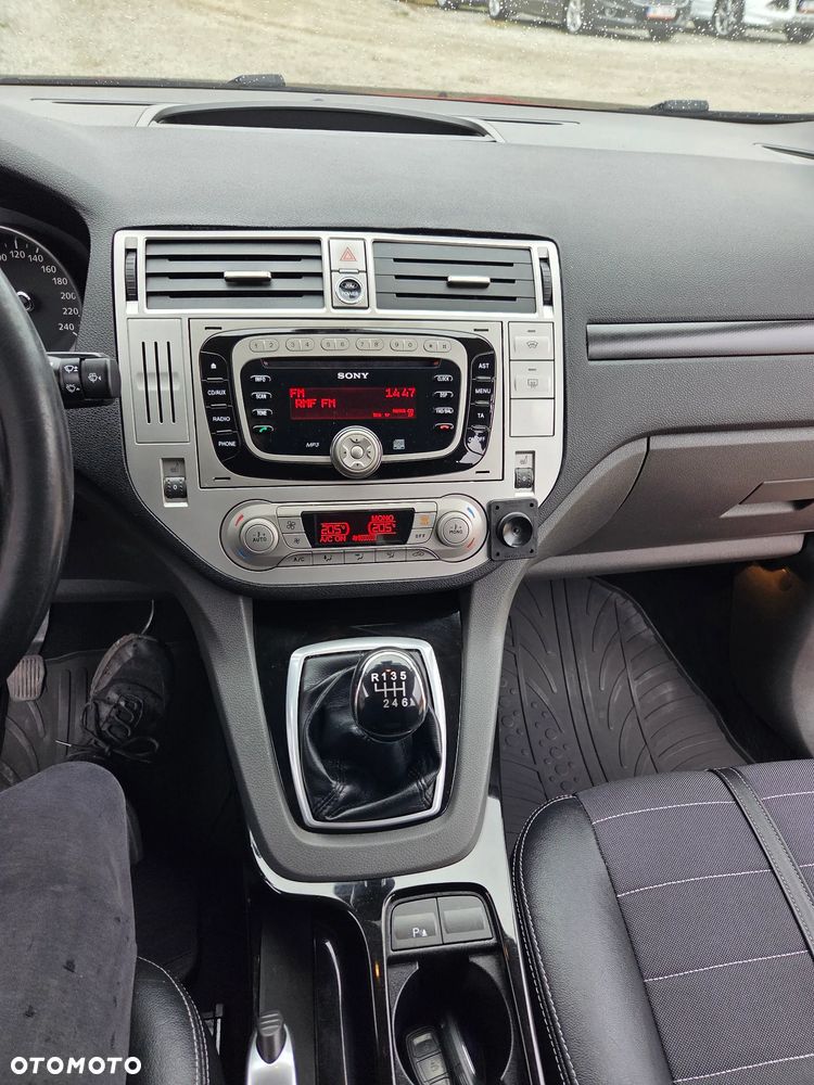 Ford Kuga 2.0 TDCi 4x4 Titanium - 17