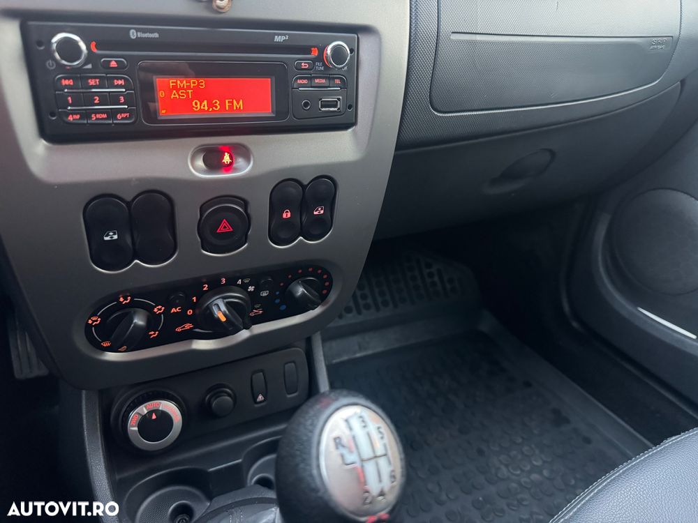 Dacia Duster dCi 110 FAP 4x4 Laureate - 26