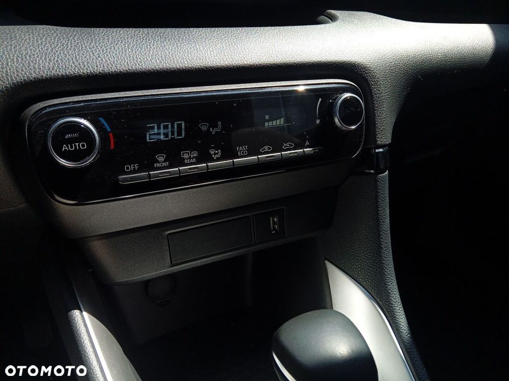 Toyota Yaris - 16