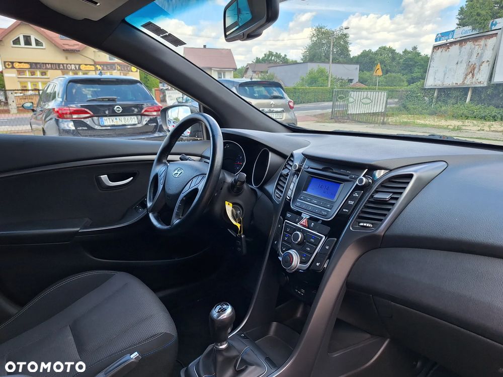 Hyundai i30 blue Kombi 1.6 GDi Passion - 25