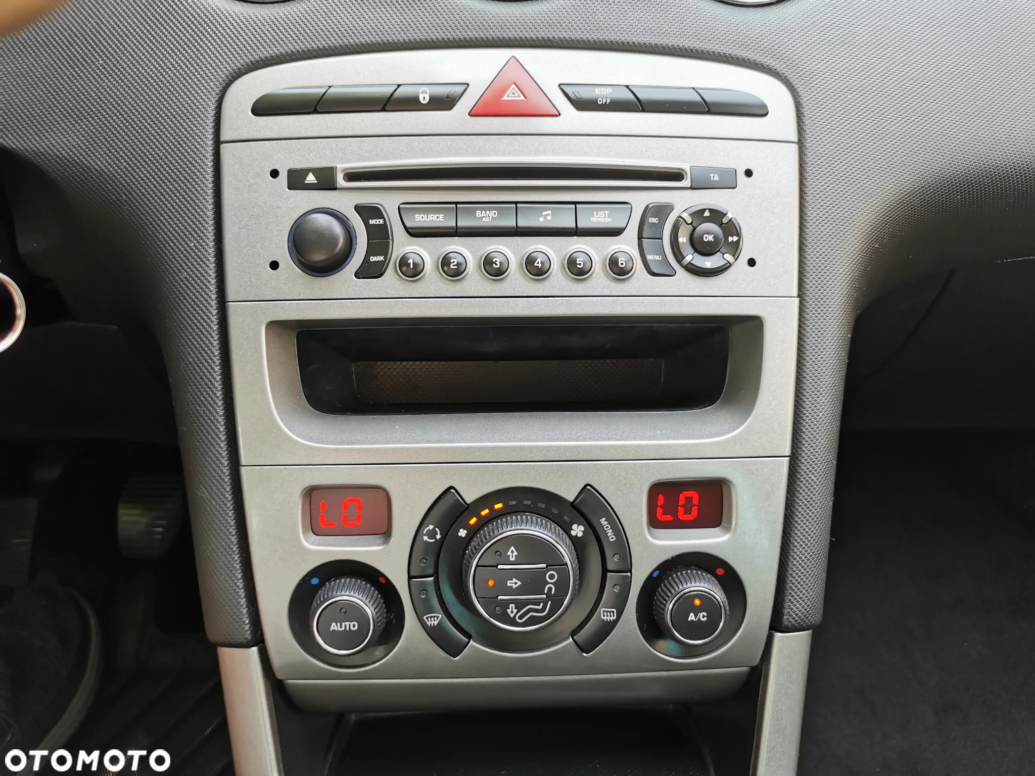 Peugeot 308 SW e-HDi FAP 110 Stop&Start Family - 17