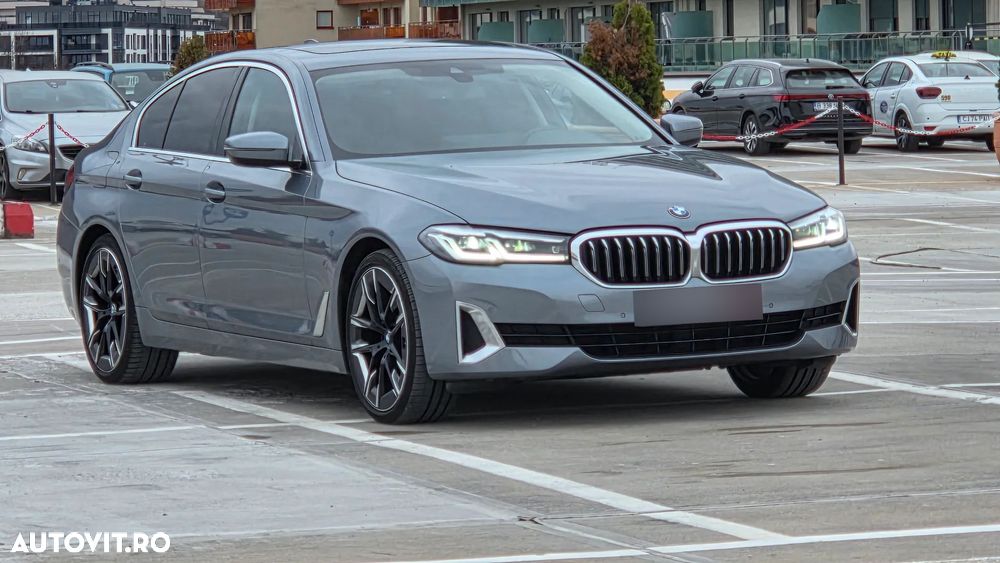 BMW Seria 5 520d Aut. Luxury Line - 17