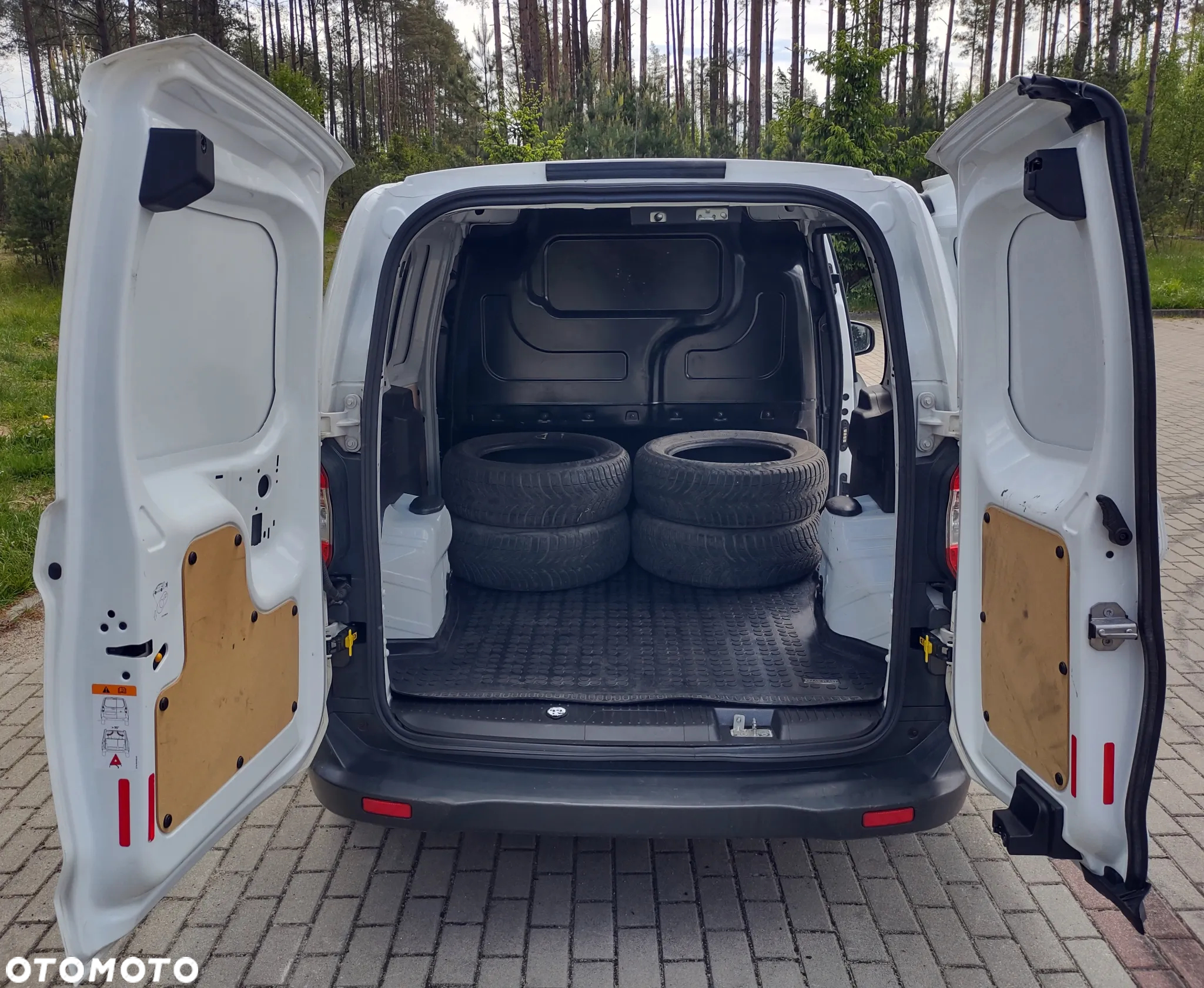 Ford Transit Courier - 5