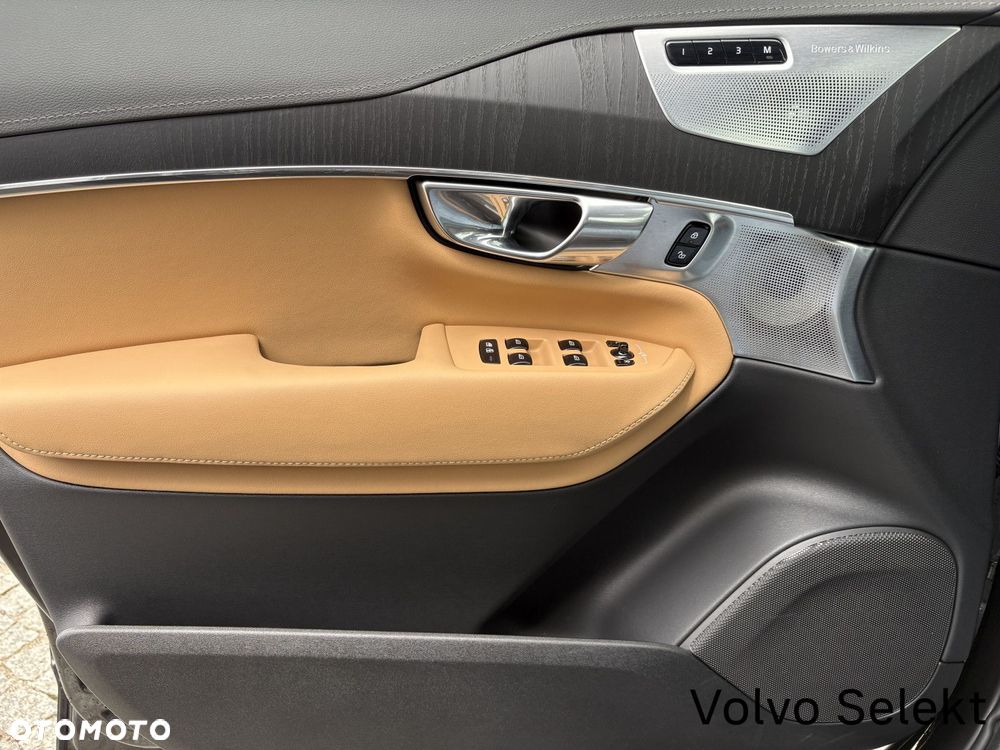 Volvo XC 90 - 21