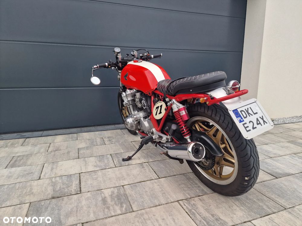 Honda CB - 8