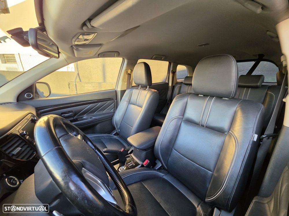 Mitsubishi Outlander 2.0 Intense Navi - 2