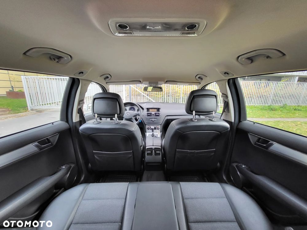 Mercedes-Benz Klasa C 180 K BlueEff Avantgarde - 23