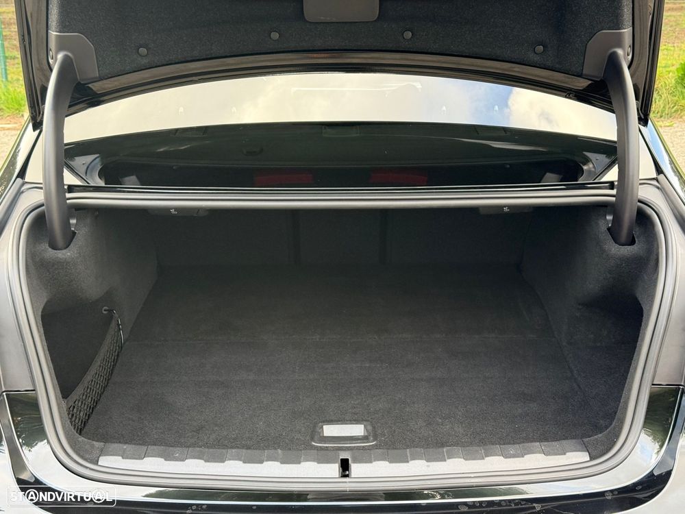 BMW 330 e Pack Desportivo M Pro Auto - 16
