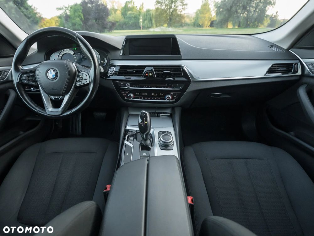 BMW Seria 5 - 22