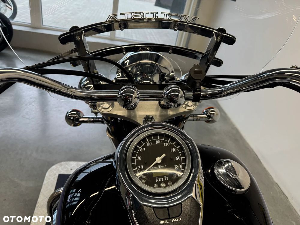 Suzuki Intruder - 34