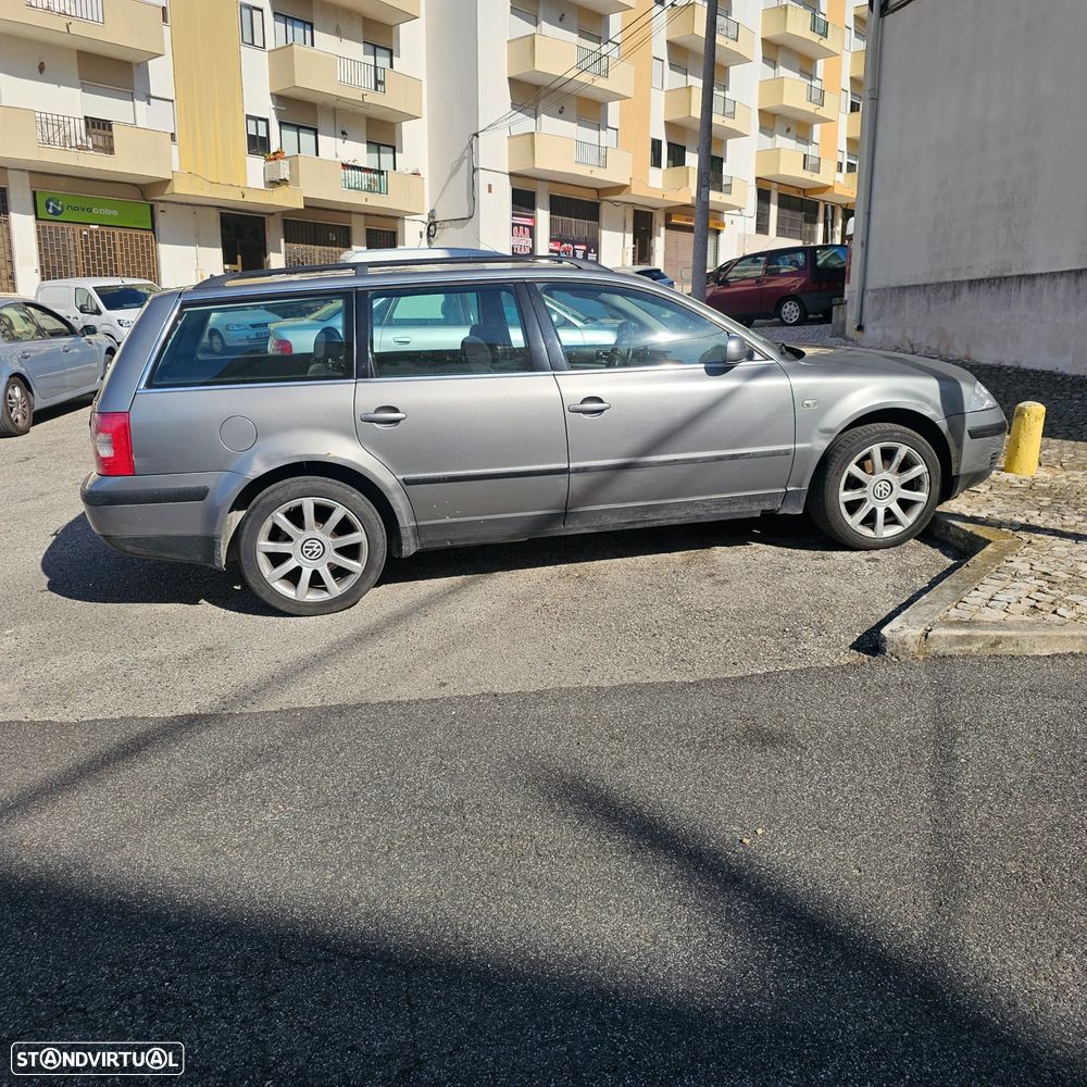 VW Passat Variant 1.9 TDi Confortline - 4