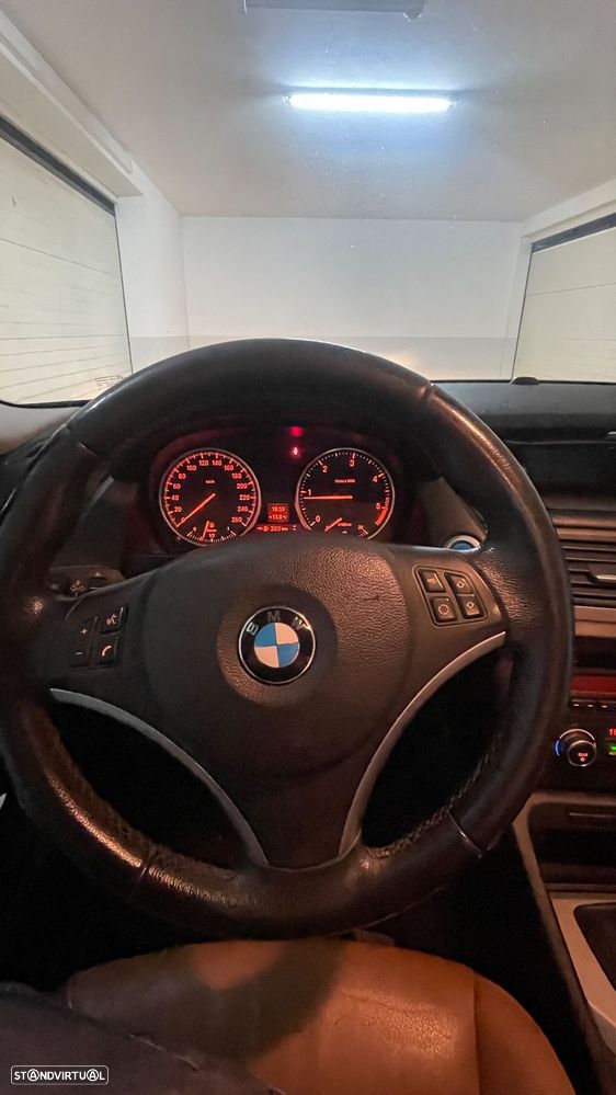 BMW X1 20 d sDrive EDynamics Line Sport - 14