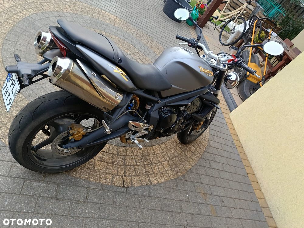 Triumph Street Triple - 3