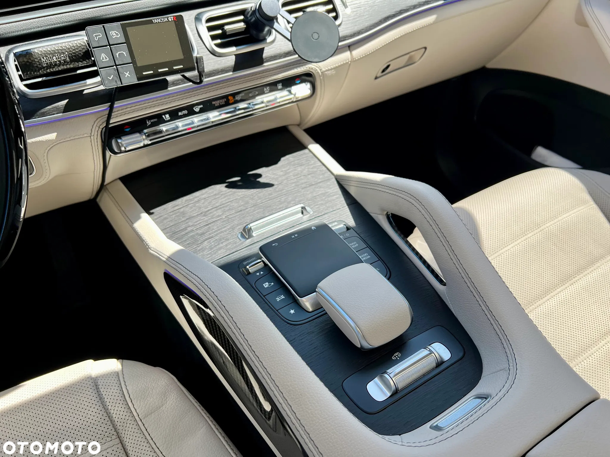 Mercedes-Benz GLE - 10