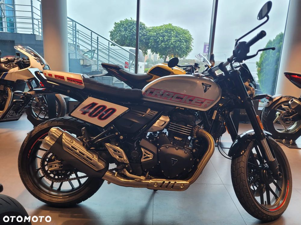 Triumph Inny - 3