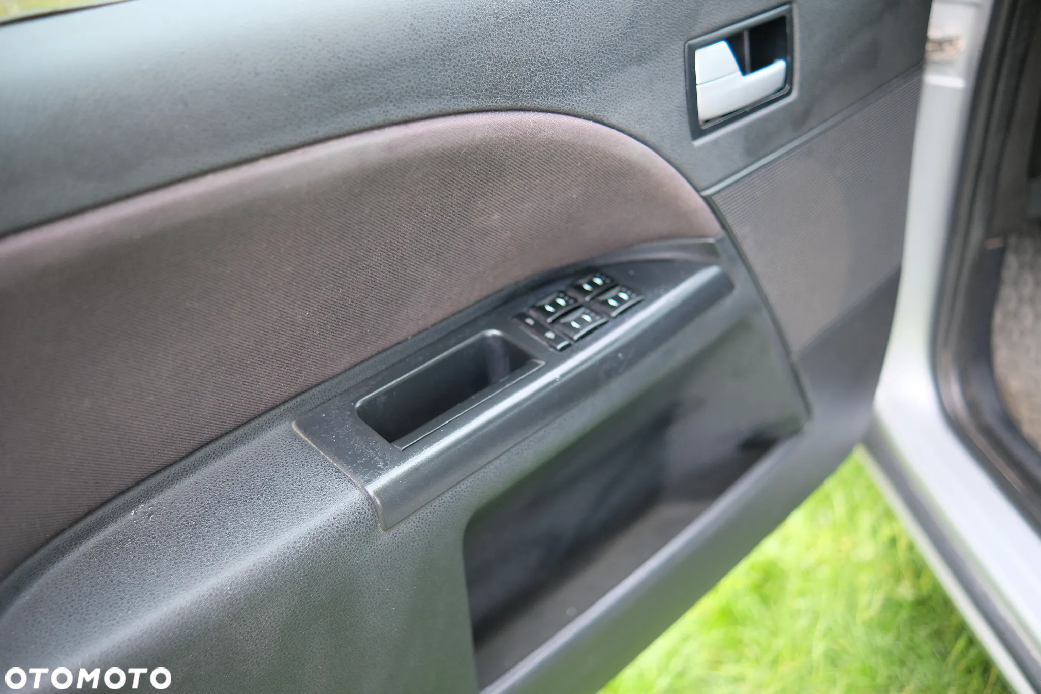 Ford Mondeo 2.0 TDDi Ambiente - 16