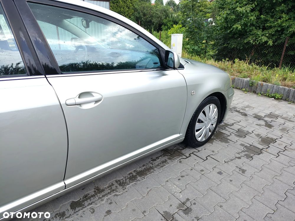 Toyota Avensis 2.0 VVT-i Team - 5
