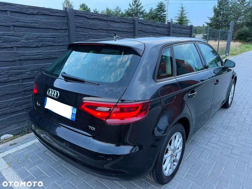 Audi A3 Sportback 2.0 TDI S tronic - 21