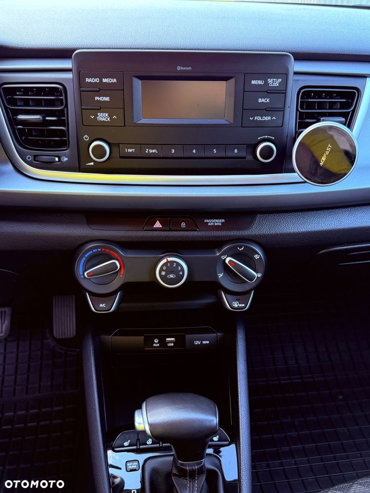 Kia Rio - 20