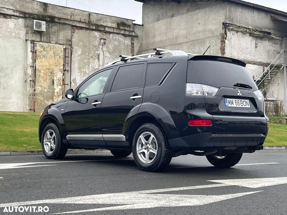 Mitsubishi Outlander 2.2 DI-D 4WD Invite - 35