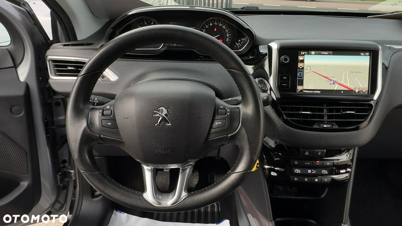 Peugeot 2008 1.2 Pure Tech Style - 10