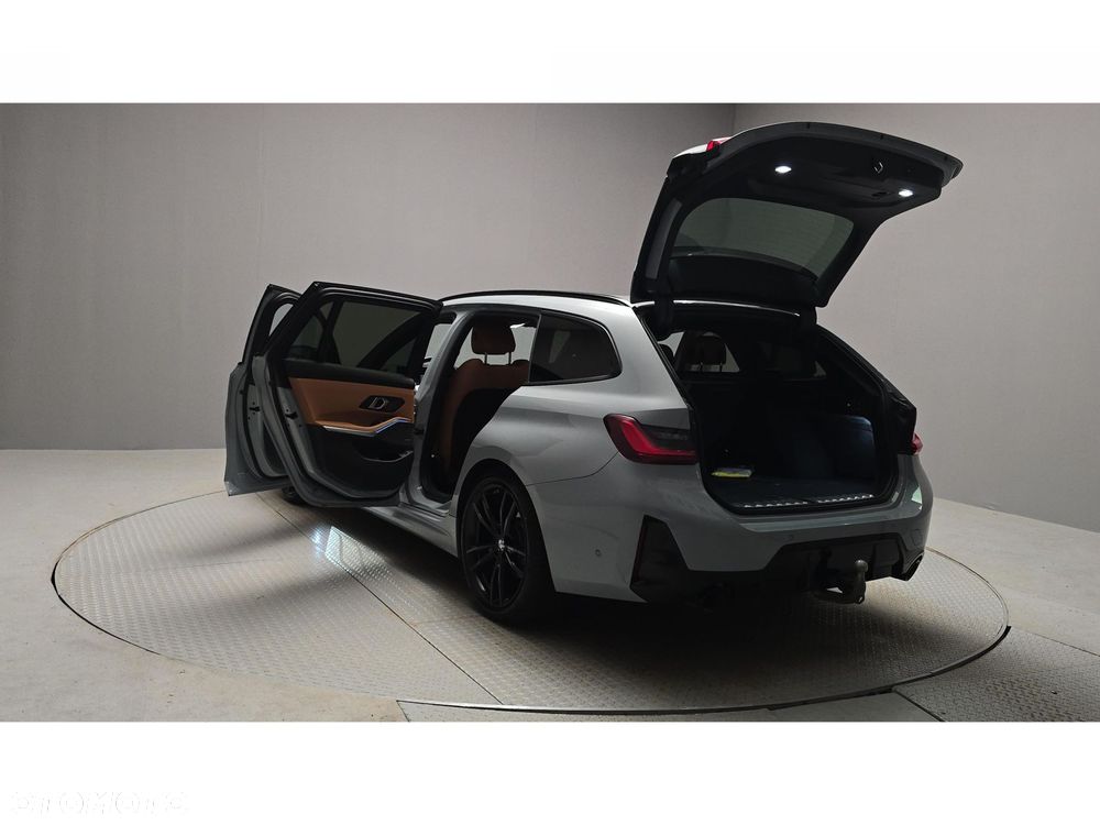 BMW Seria 3 320d xDrive M Sport - 11