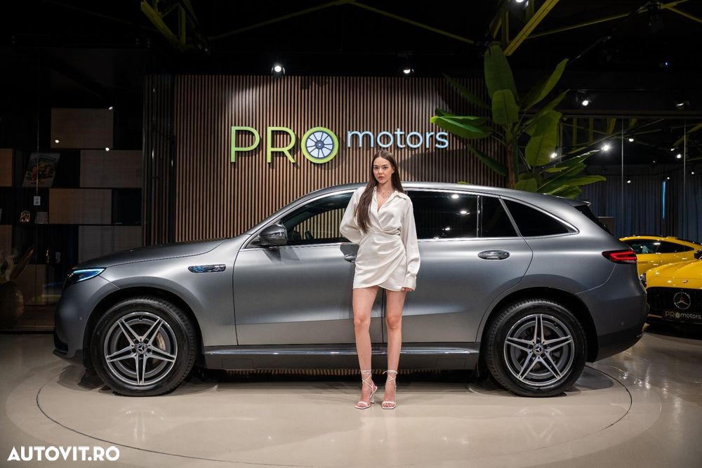 Mercedes-Benz EQC - 8