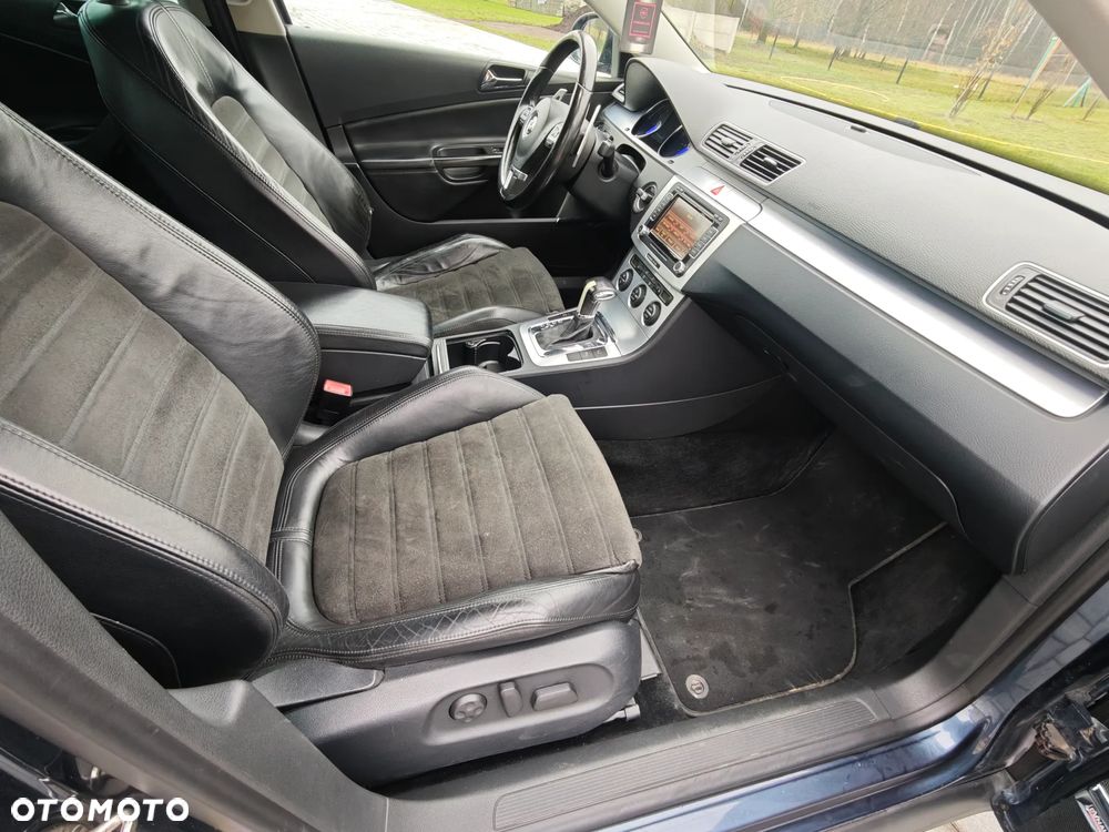 Volkswagen Passat 3.2 V6 FSI 4Motion DSG Highline - 5