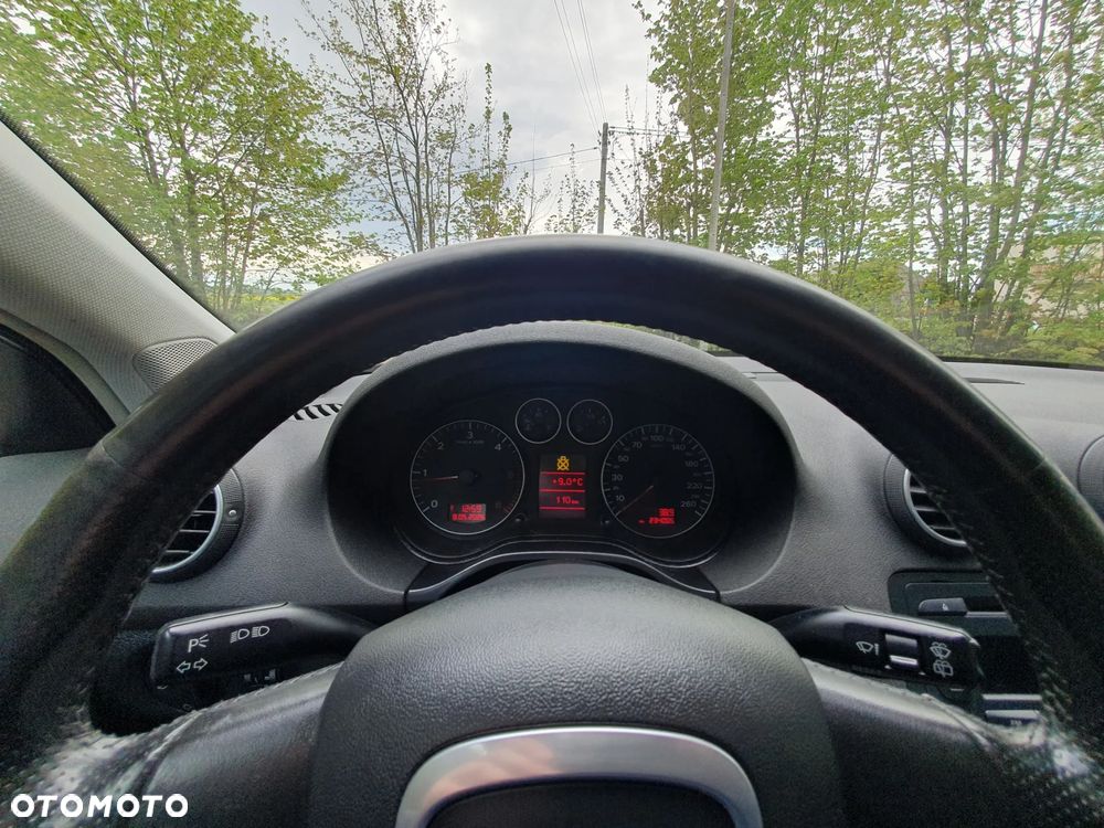Audi A3 Sportback 2.0 TDI Ambiente - 13