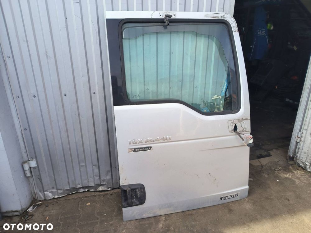 DRZWI PRAWE PRZÓD MAN TGX 18.440 E6 - 1