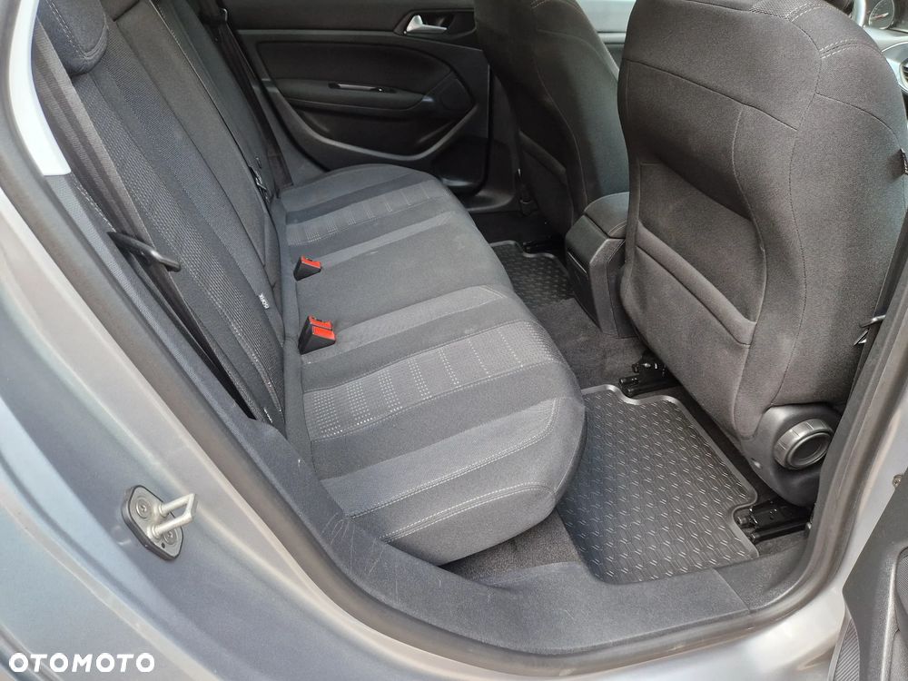 Peugeot 308 SW BlueHDi 150 Stop & Start GT-Line Edition - 24