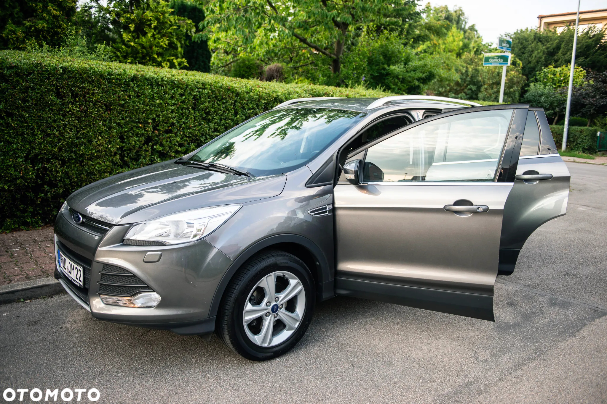 Ford Kuga 1.6 EcoBoost 2x4 Titanium - 16