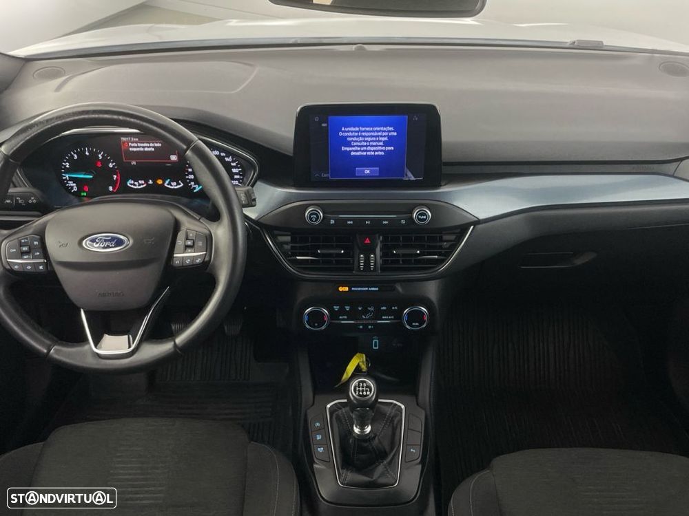 Ford Focus 1.0 EcoBoost Active - 10