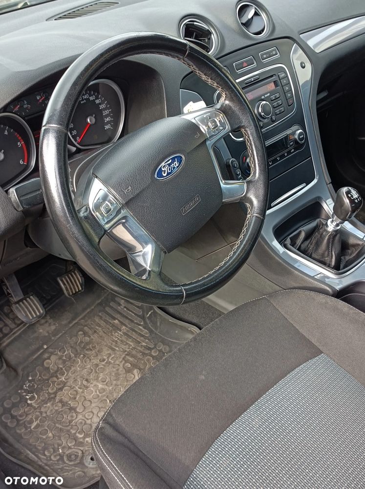 Ford Mondeo 2.0 TDCi Gold X - 4